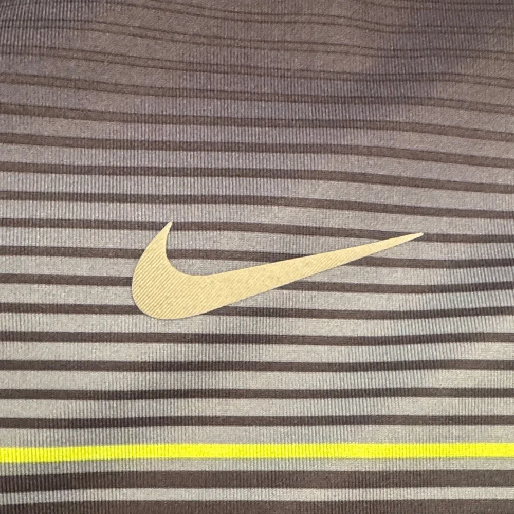 Nike Men's Polo Shirt - Black and Purple Ombre - Picture 4 of 6